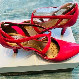 Pink 9.5 W life stride pumps